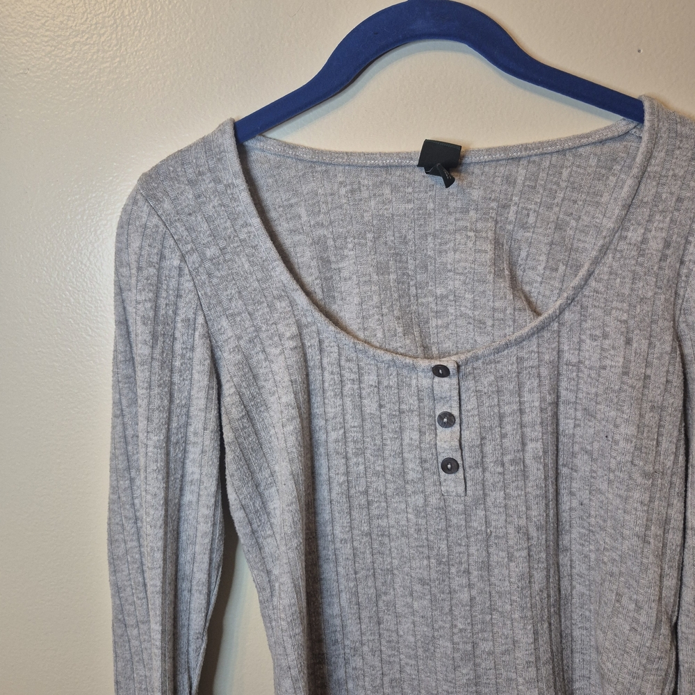 Light Gray Ribbed Henley Long Sleeve Top - Picture 3 of 11